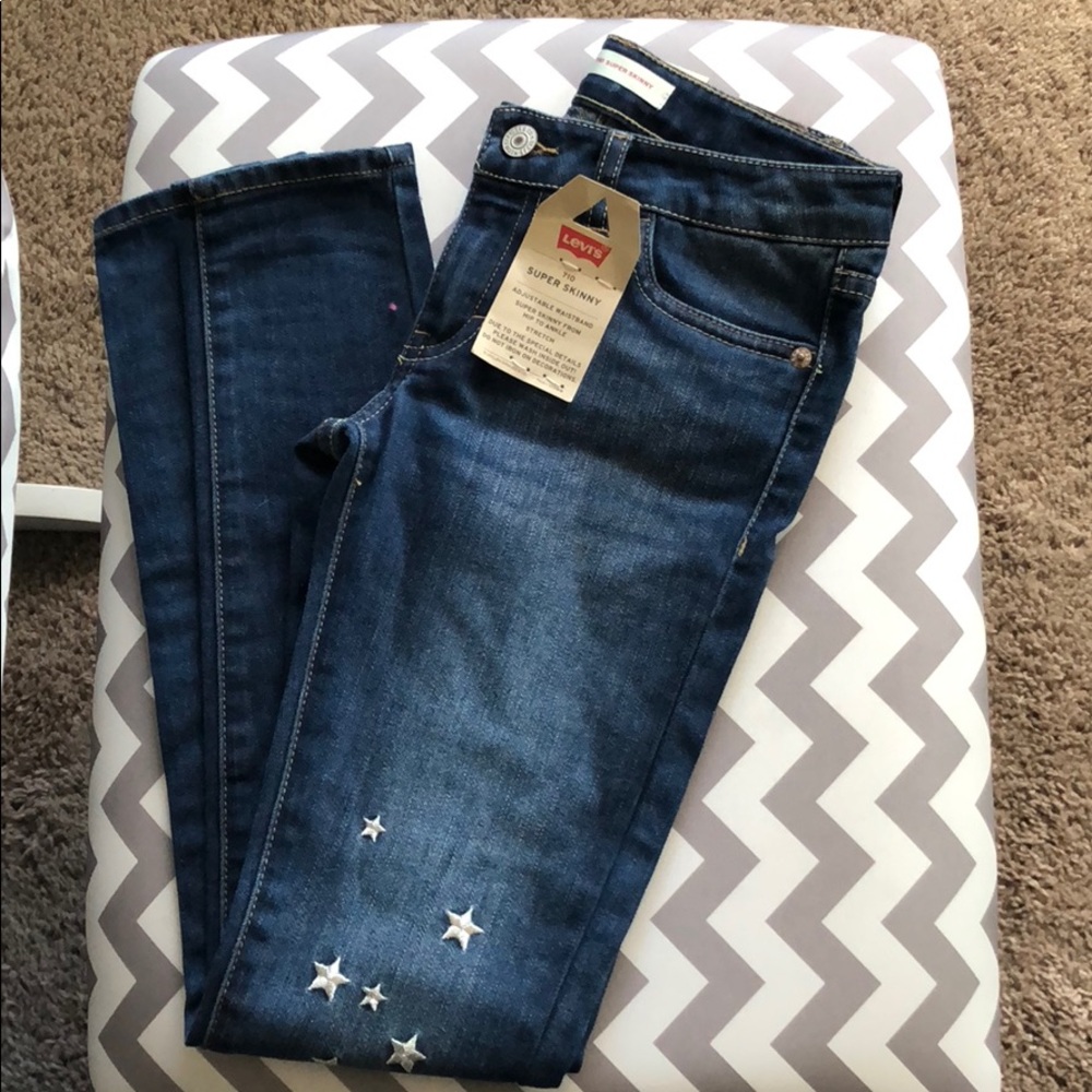 Girls Super Skinny Levi’s.
